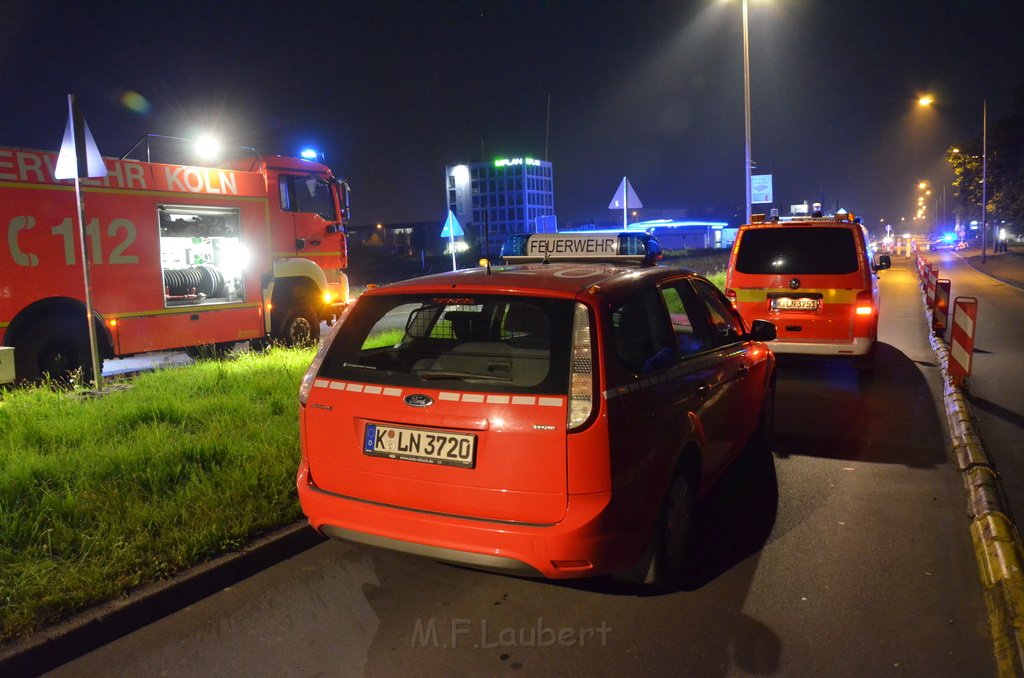 VU LKW umgestuerzt Feldkassel Industriestr Robert Boschstr P064.JPG